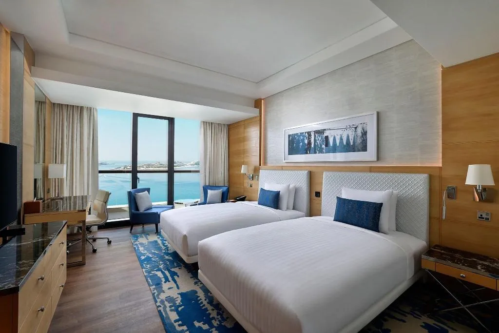 QUADRUPLE CLUB Room, Marriott Resort Palm Jumeirah Dubai, Dubai