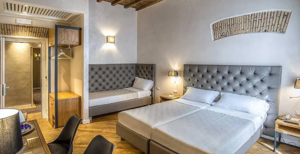 TRIPLE SUPERIOR Room, Elite, Rome