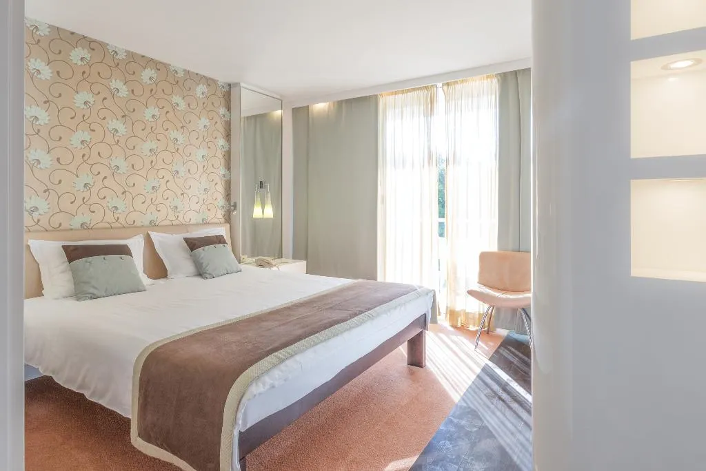 DOUBLE STANDARD Room, Amfora Hvar Grand Beach Resort, Split