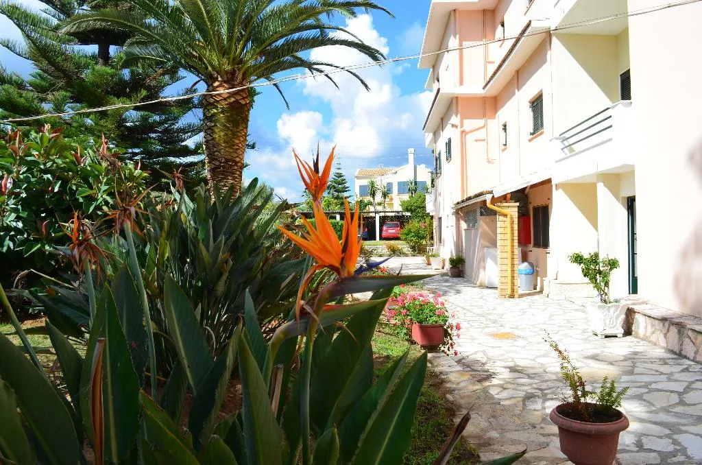 APARTMENT GARDEN VIEW ONE BEDROOM Room, Akti Anastasia, Corfu
