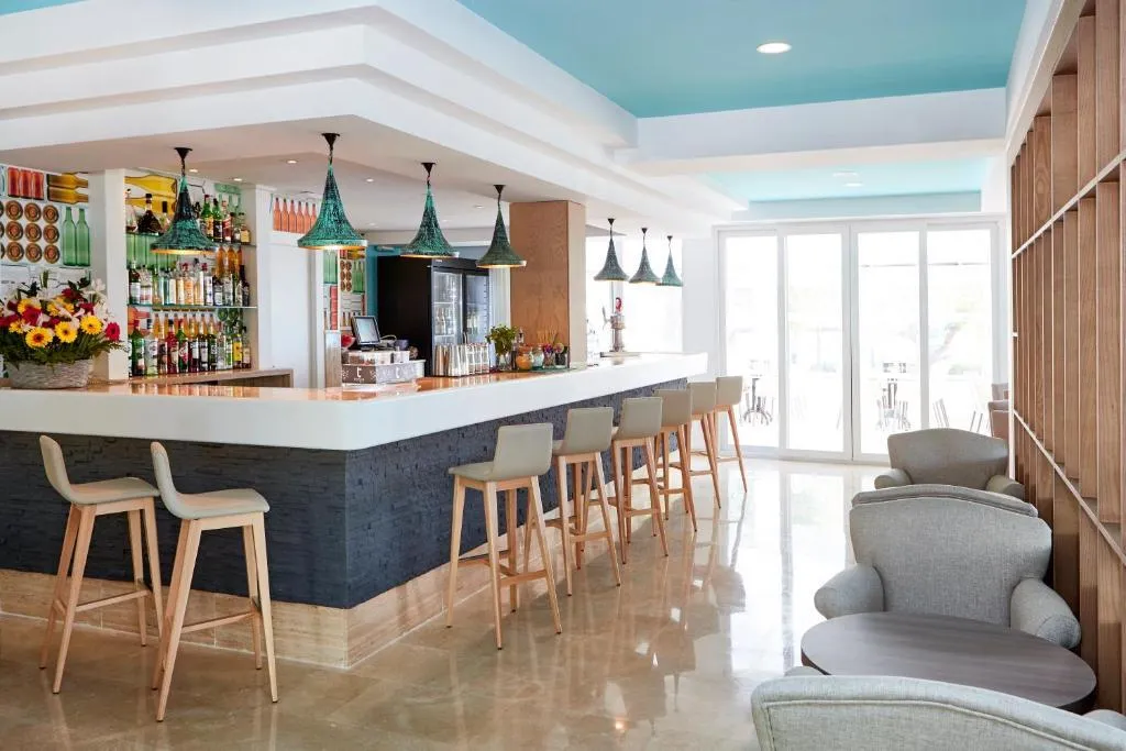 Bar, Universal Hotel Laguna, Majorca