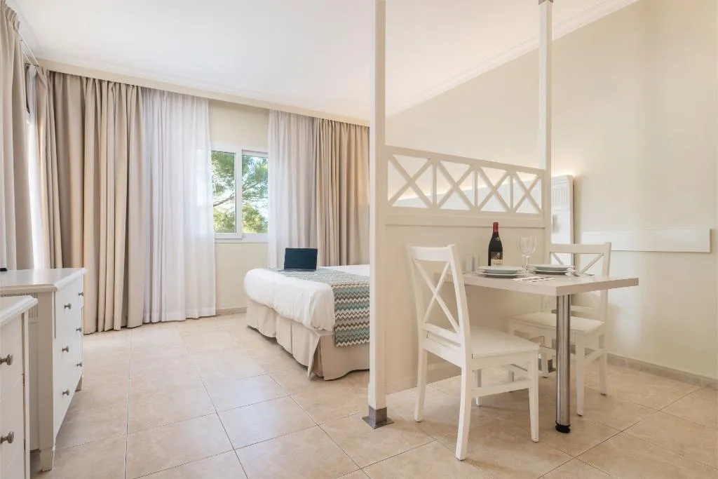 STUDIO WITH BALCONY Room, Aparthotel Can Picafort Palace, Majorca