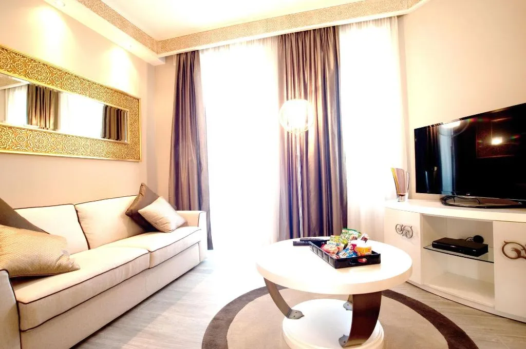 Room, Luxury Suite Milano Duomo, Milan