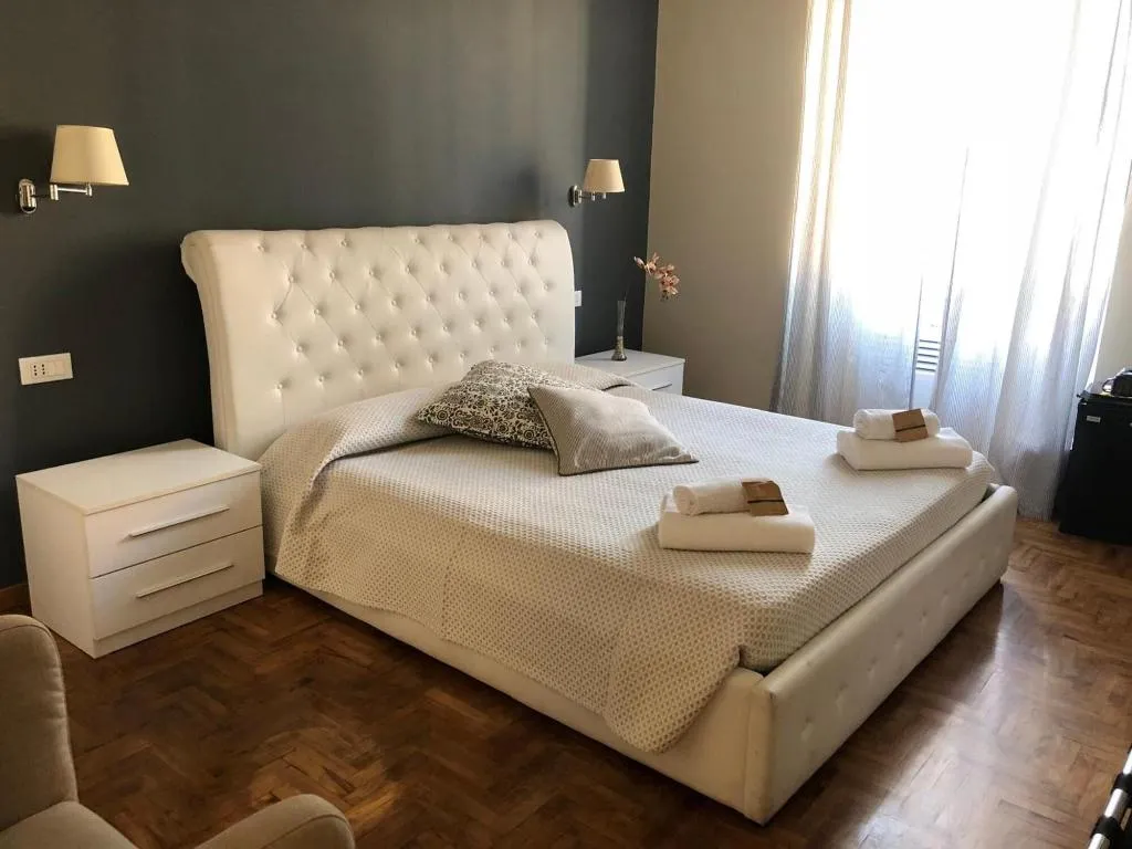Room, San Vito Suites, Naples