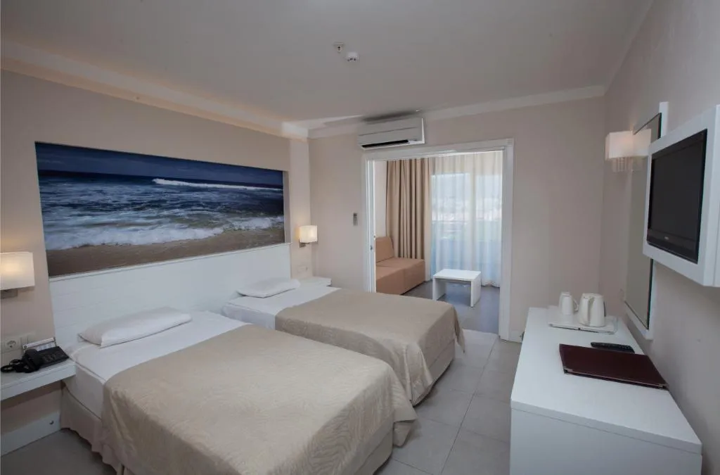 FAMILY ROOM STANDARD Room, Batihan Beach Resort & Spa, Izmir