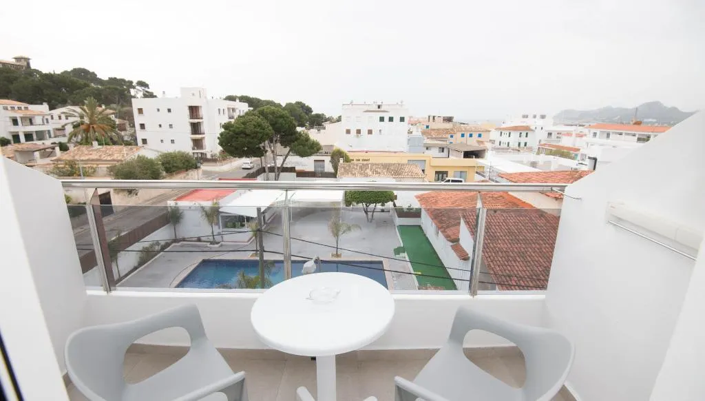 Terrace, Chevy Hotel & Suites, Majorca