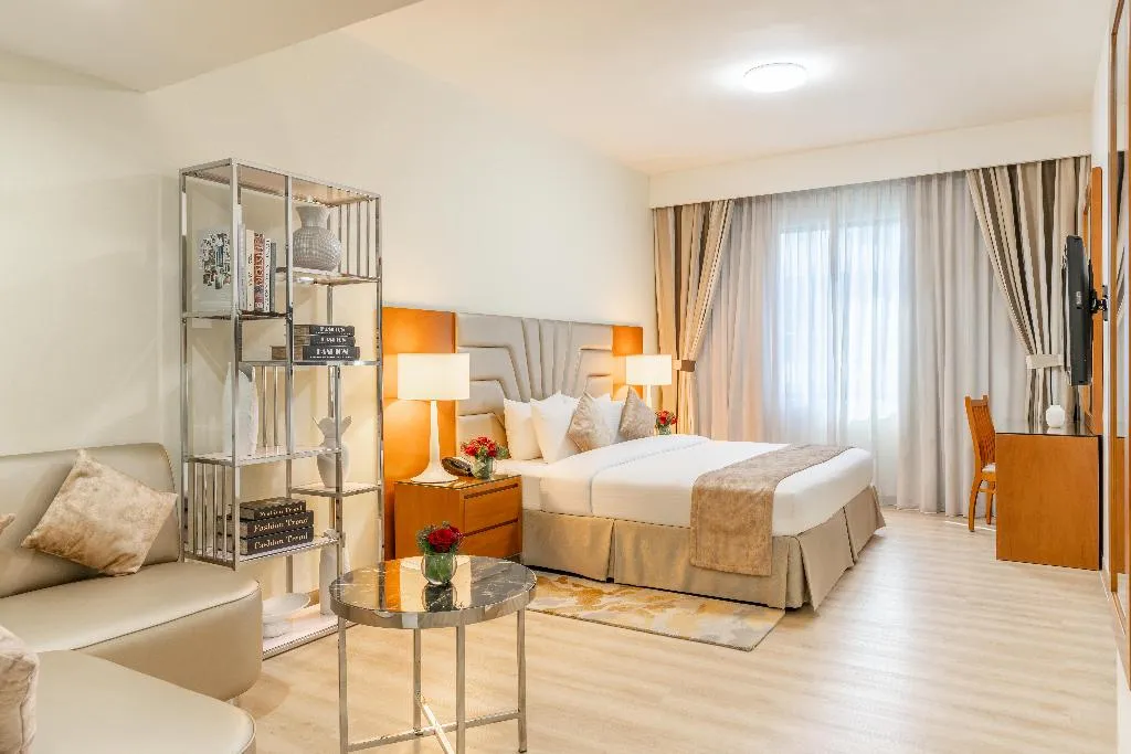 APARTMENT GRAND Room, Golden Sands Hotel Apartments, Dubai