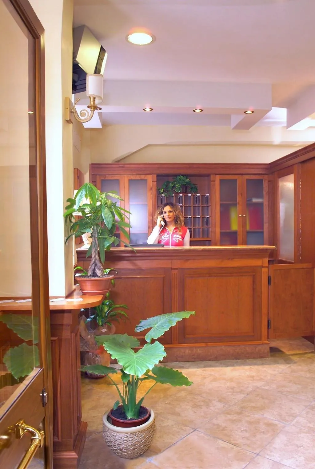 Lobby, Kriss, Rome