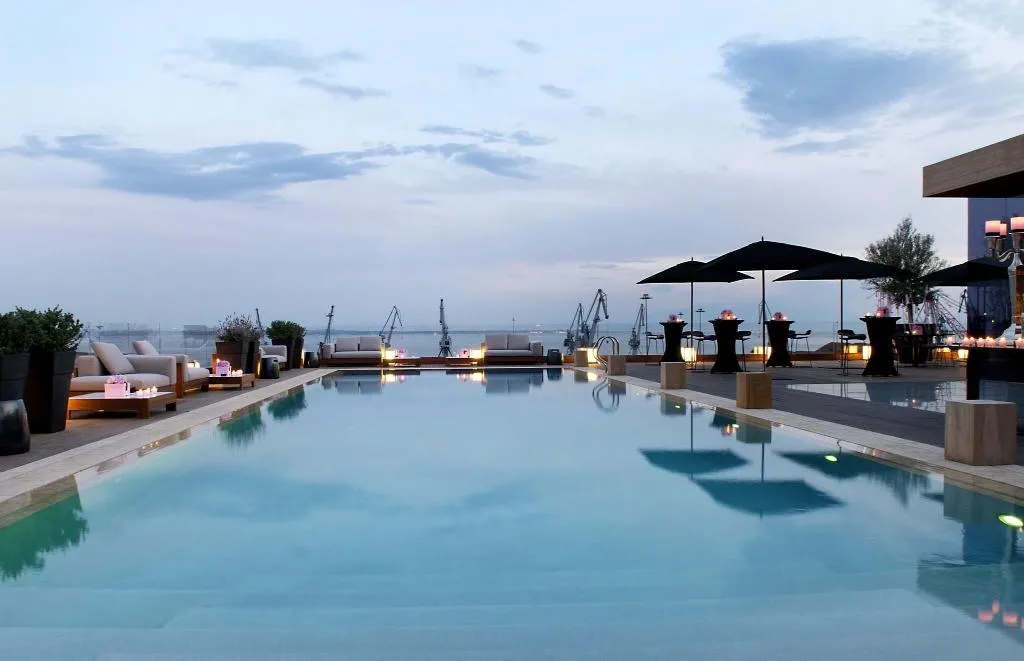 Pool, The Met, Halkidiki