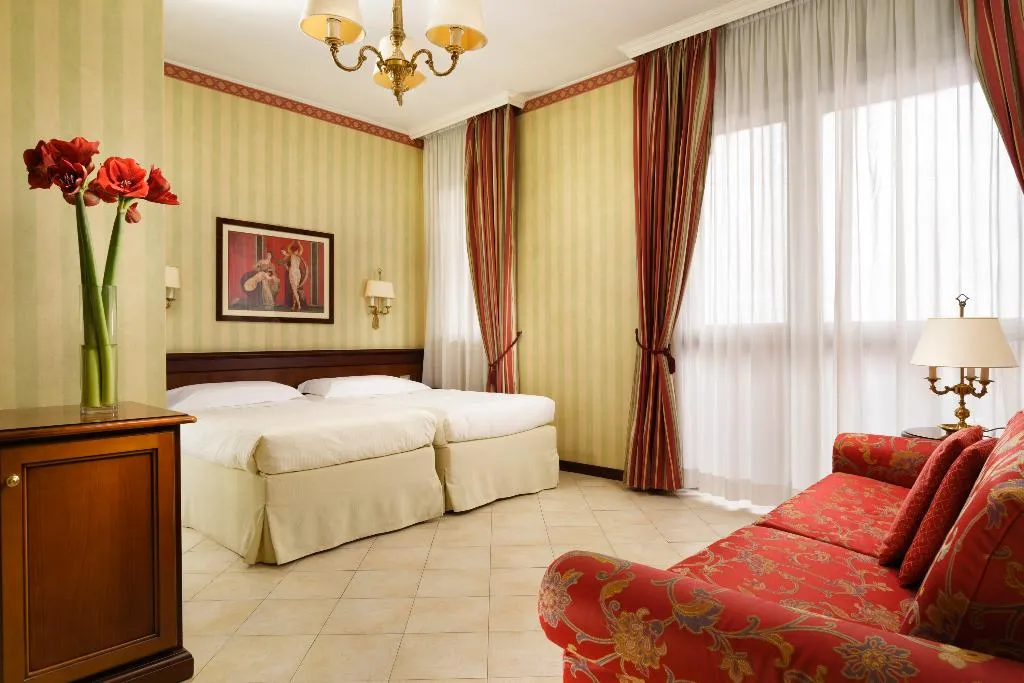 DOUBLE SINGLE USE SUPERIOR Room, UNA HOTELS Hotel Residence Contessa Jolanda Milano, Milan