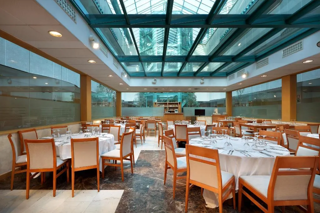 Restaurant, Exe Gran Hotel Almenar, Madrid