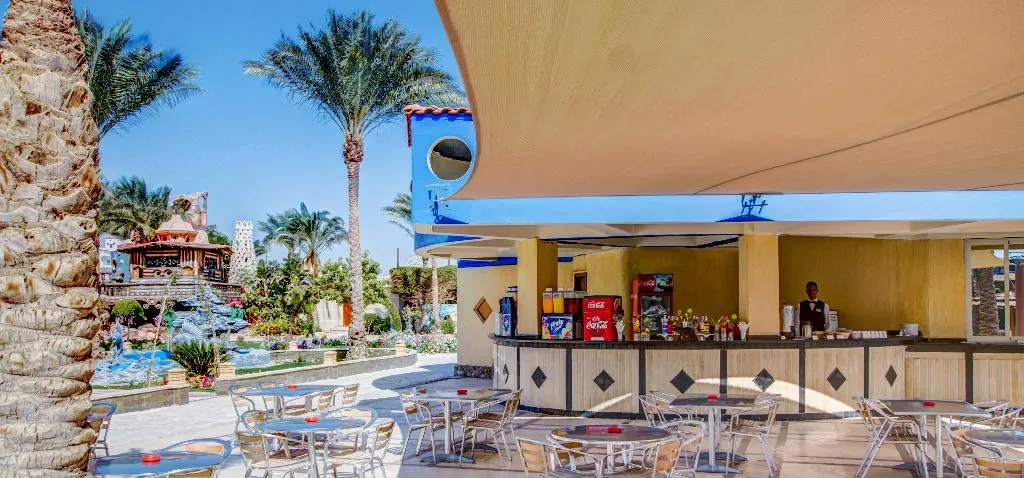 Bar, Seagull Beach Resort, Red Sea Riviera