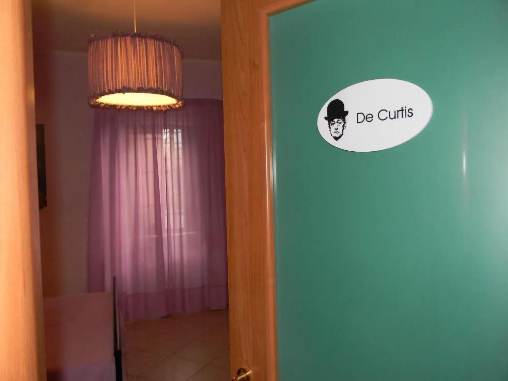 Room, Sanfralù, Naples