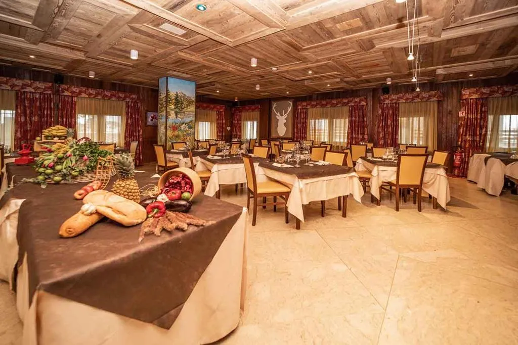 Restaurant, Hotel Gran Baita, Milan