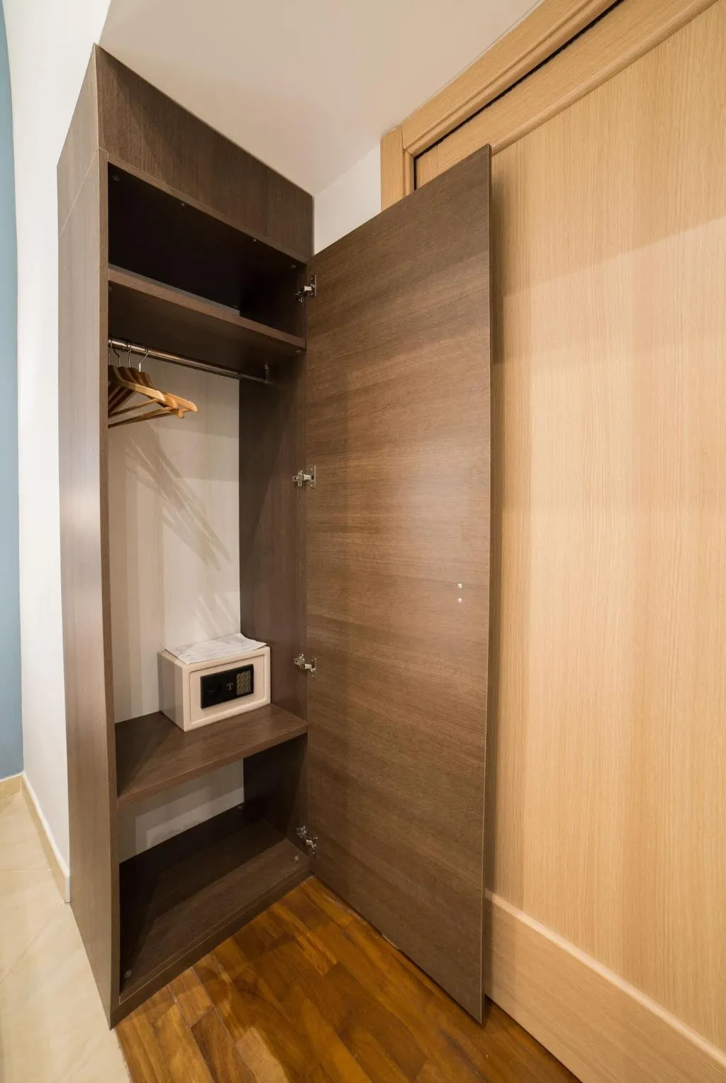 Room, Bed & Breakfast Chiaia 32, Naples