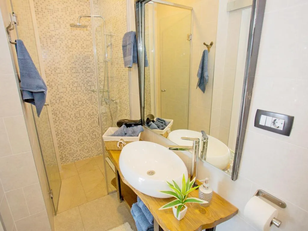 APARTMENT CAPACITY 2 Room, Apartments Ivan, Split