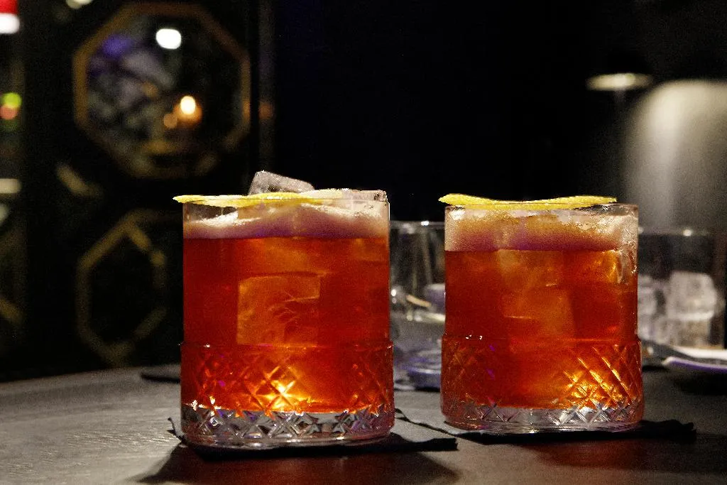 Bar, Aqua Palace, Venice