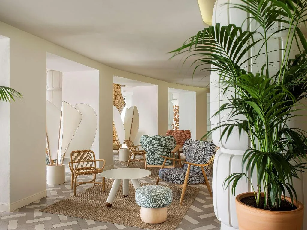 Lobby, ME Sitges Terramar, Costa Brava