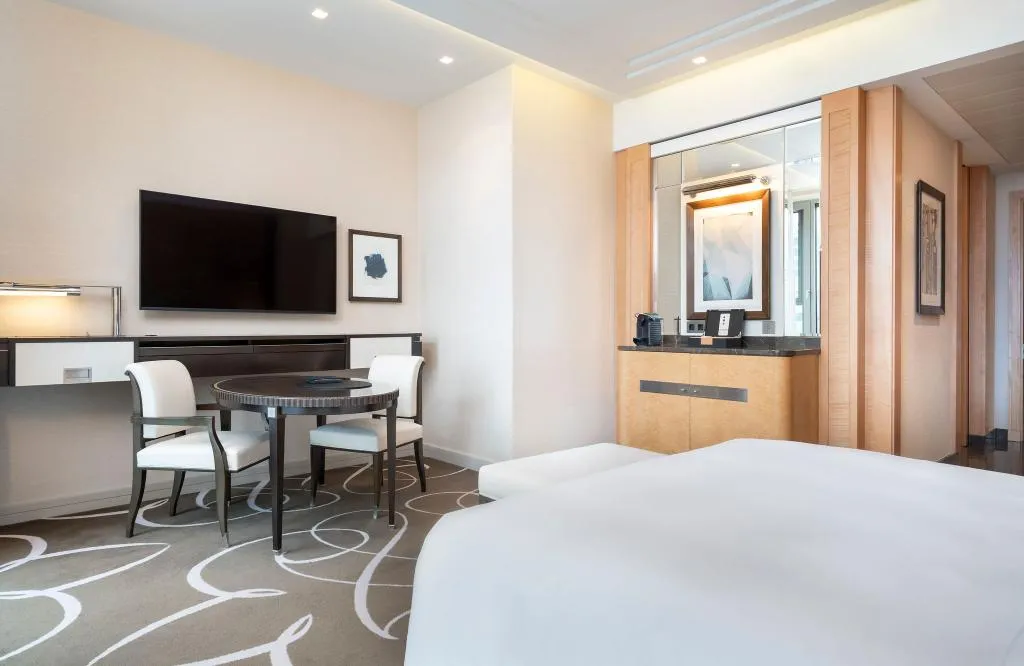 DOUBLE Accesible Deluxe  Room, Waldorf Astoria Berlin, Berlin