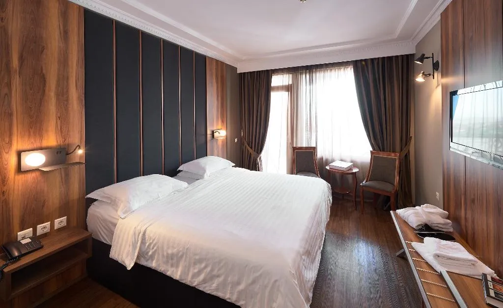 DOUBLE GARDEN VIEW Room, Royal Hotel Thessaloniki, Halkidiki