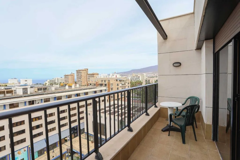 Double or Twin WITH BALCONY Room, Zentral Center - Adults Only, Tenerife
