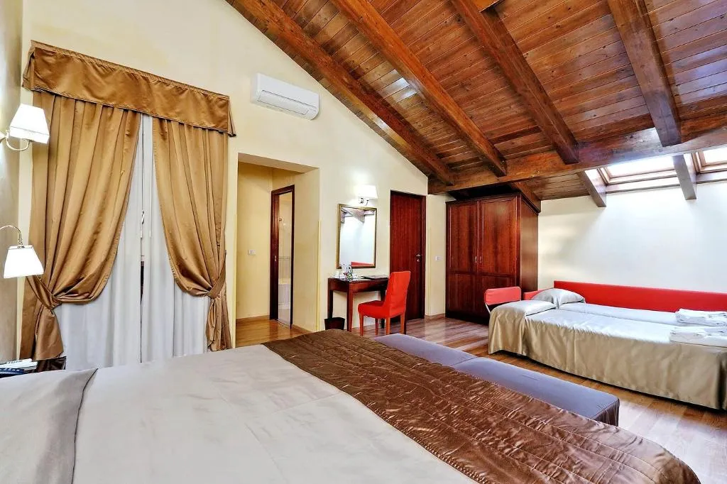 QUADRUPLE STANDARD Room, Camelia, Rome