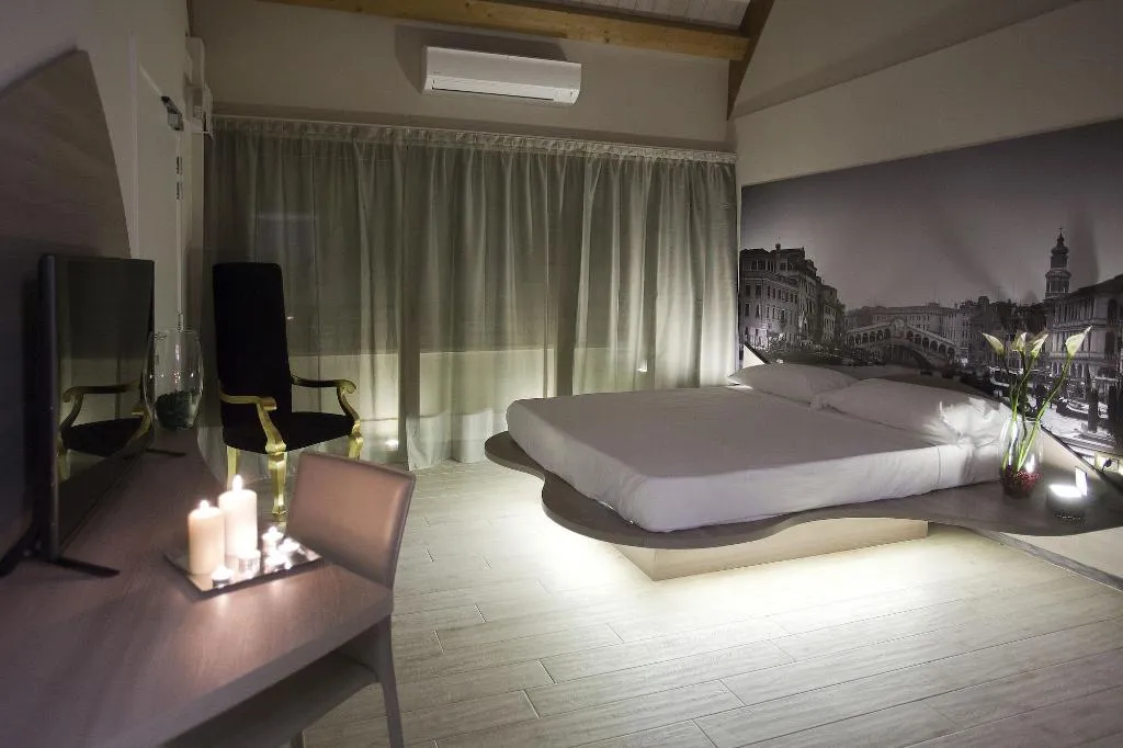 Room, Seven Rooms Milano, Milan