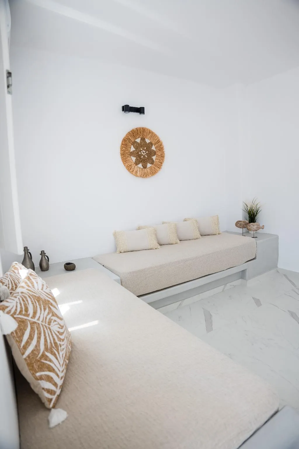 QUADRUPLE STANDARD Room, Kýma Perissa, Santorini