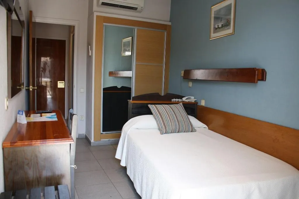 Room, S'Agoita, Costa Brava