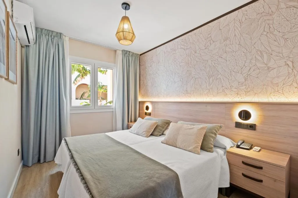 JUNIOR SUITE STANDARD Room, Puente Real, Costa Del Sol