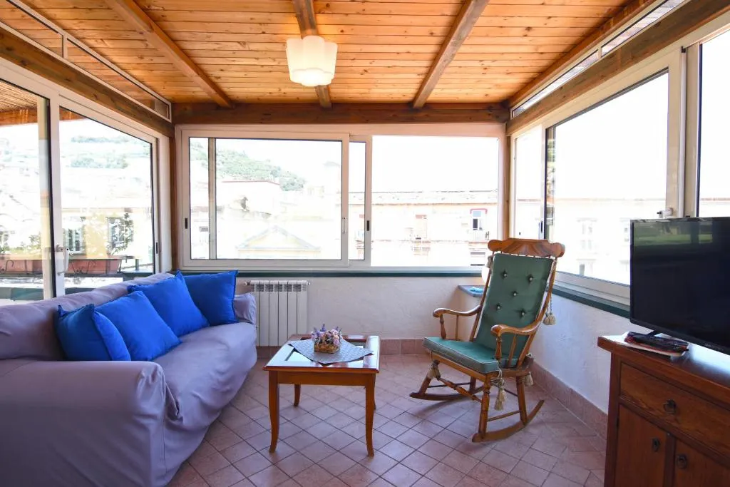 APARTMENT WITH TERRACE Room, Case Così Apartments Napoli, Naples