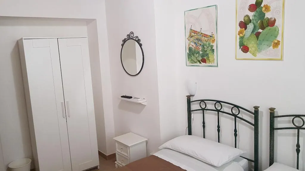 Room, PalermiT'amo, Palermo