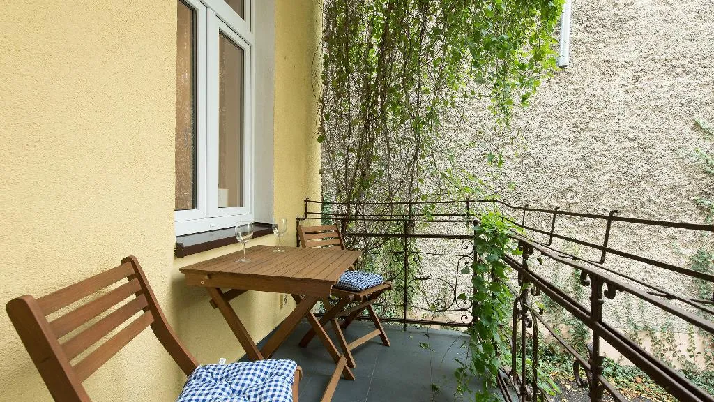 APARTMENT CAPACITY 7 TWO BEDROOMS Room, Dom & House - Apartments Quattro Premium, Gdansk