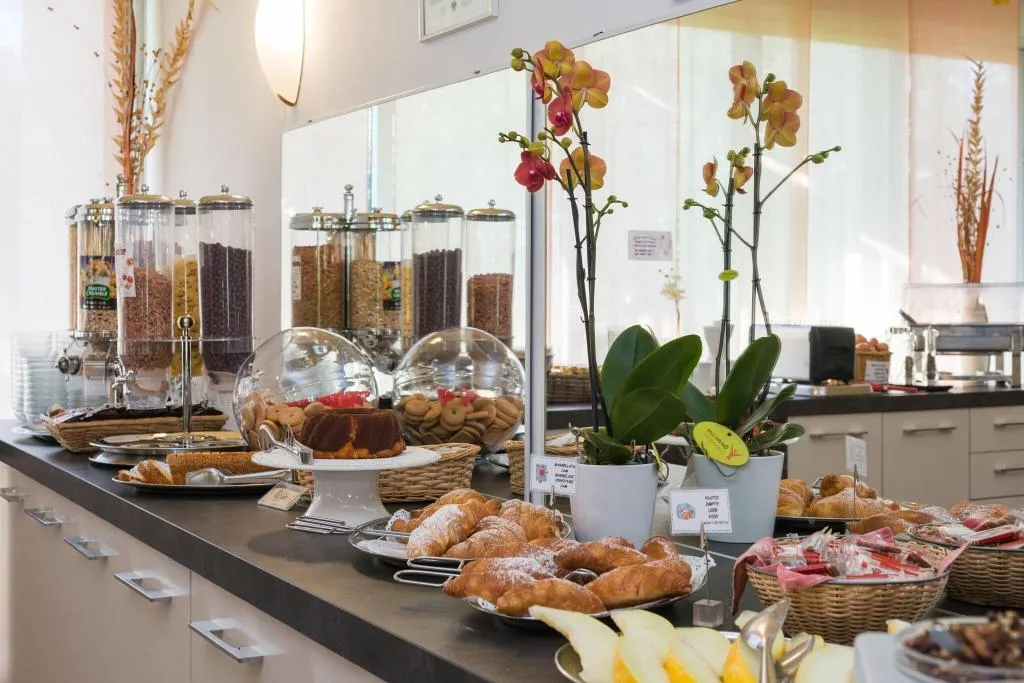 Restaurant, Hotel Ambassador Suite, Milan