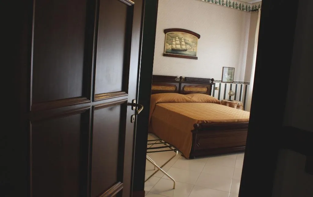 Room, B B Dietro Il Politeama, Palermo