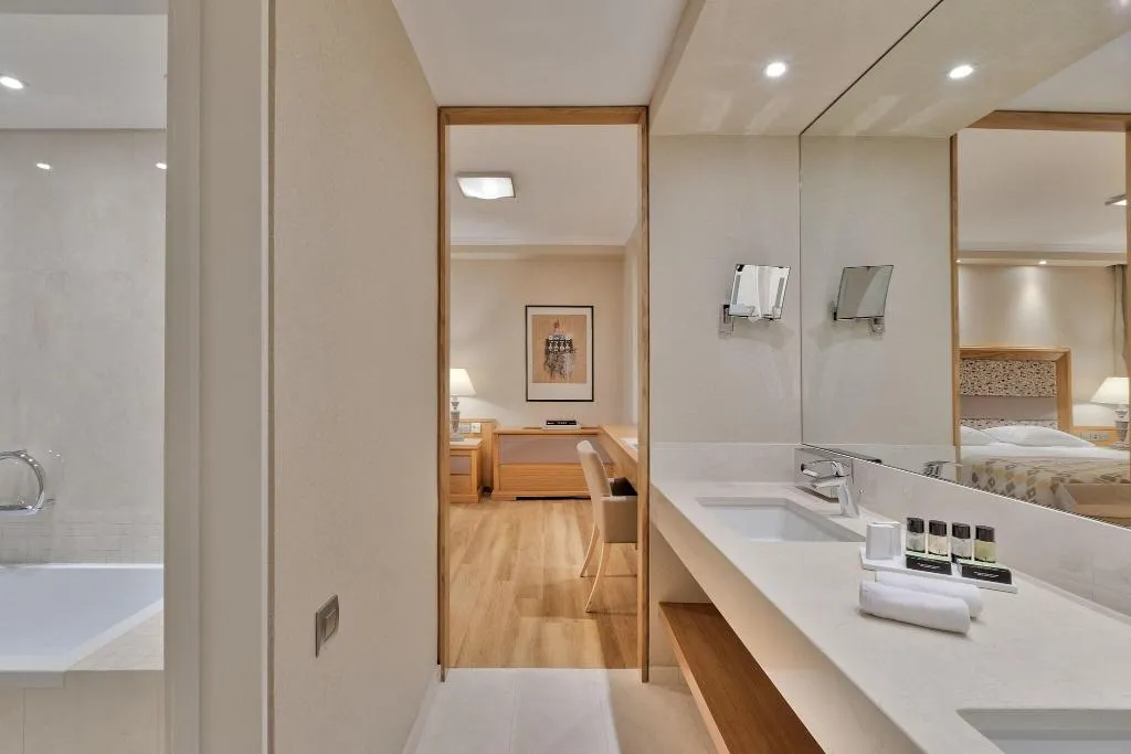 FAMILY ROOM CONNECTING ROOM Room, Divani Caravel, Athens