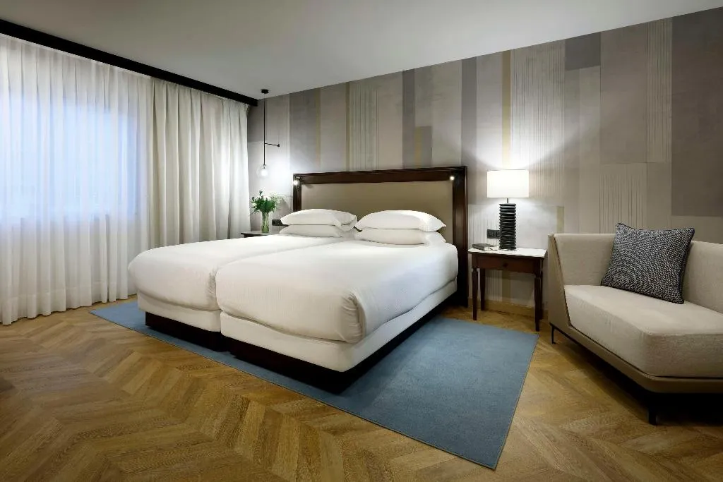 TWIN STANDARD Room, Hyatt Regency Hesperia Madrid, Madrid