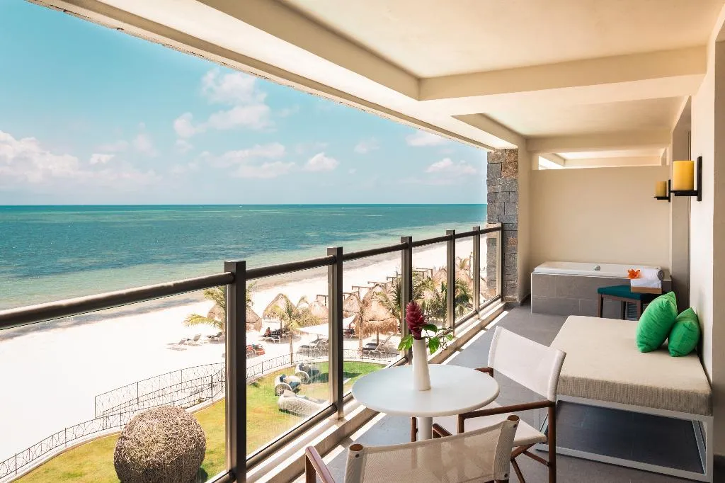 SUITE OCEAN FRONT Room, Dreams Natura Resort & Spa, Cancun Area