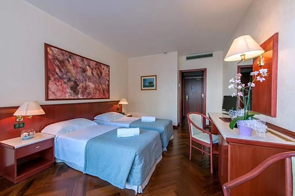 DOUBLE STANDARD Room, Splendid Hotel La Torre, Palermo