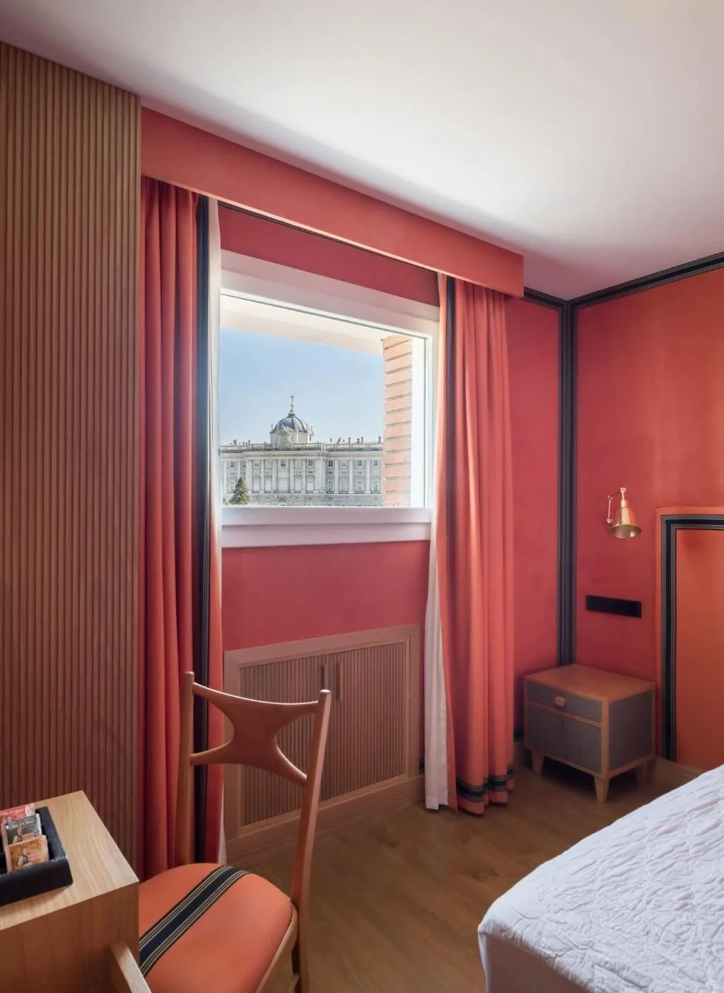 DOUBLE SINGLE USE SUPERIOR WITH VIEWS Room, Principe Pio, Madrid