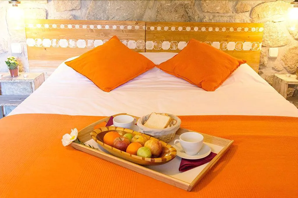 Room, Huerto San Antonio, Madrid