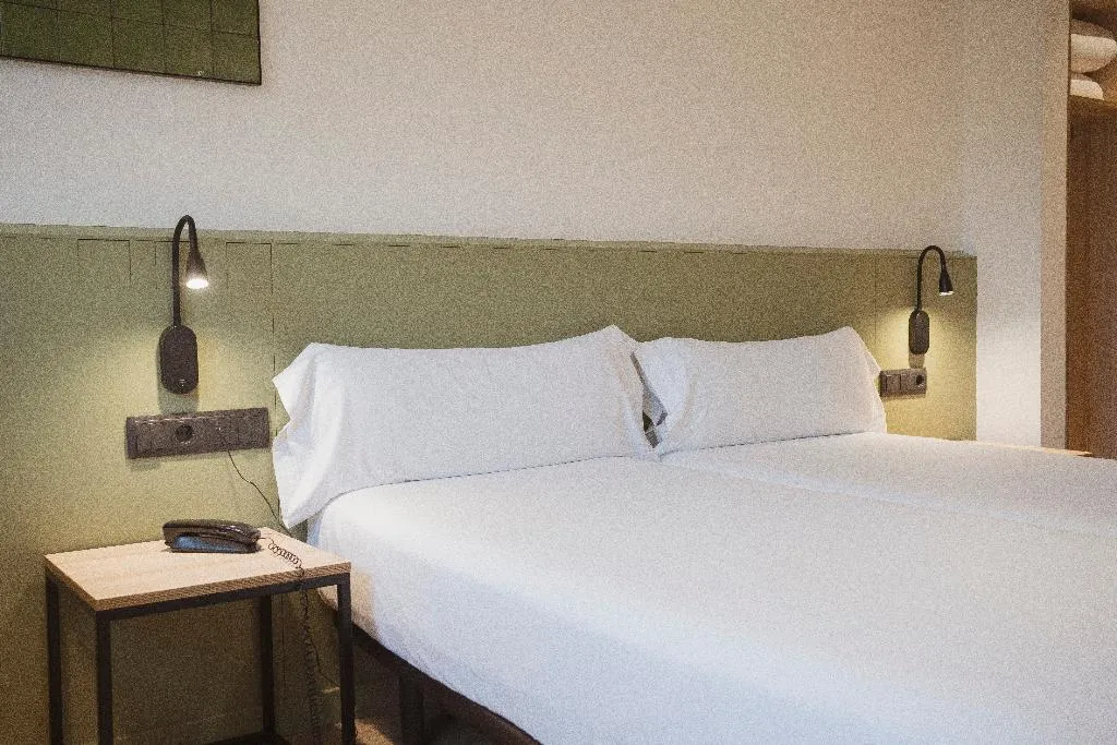 DOUBLE SINGLE USE STANDARD Room, Hotel Sant Pau, Barcelona