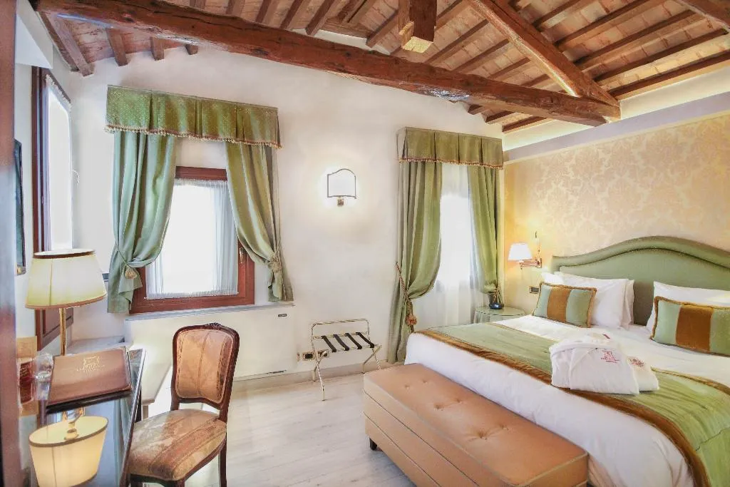 DOUBLE WITH TERRACE Room, Colombina, Venice