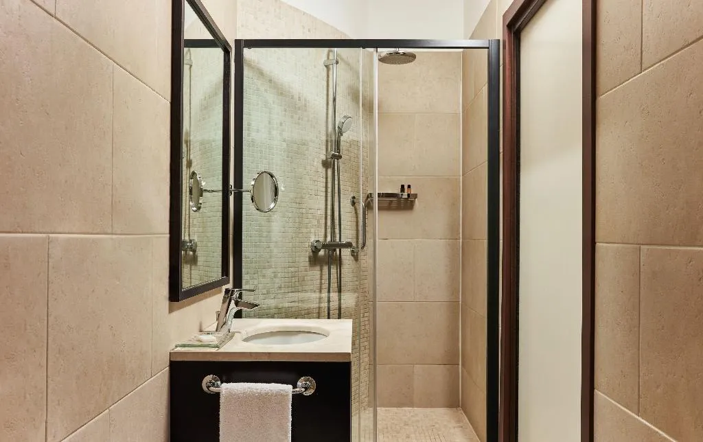 SUITE KING SIZE BED Room, Hotel Indigo Venice - Sant'Elena, Venice