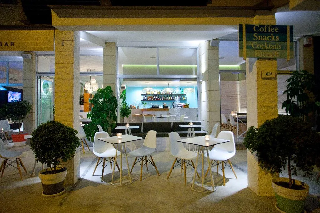 Restaurant, Costantiana Beach Hotel Apts, Cyprus