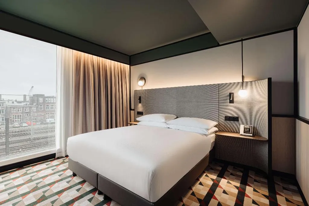 Room, DoubleTree by Hilton Amsterdam Centraal Station, Amsterdam