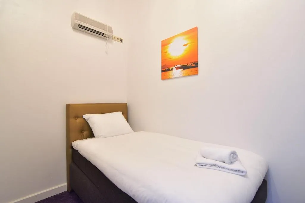 Room, Hotel La Belle Vue, Amsterdam