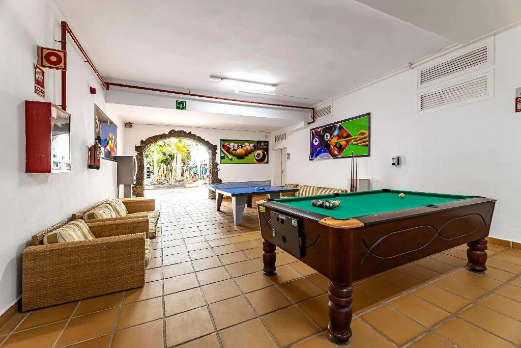 Sports and Entertainment, THB Flora, Lanzarote