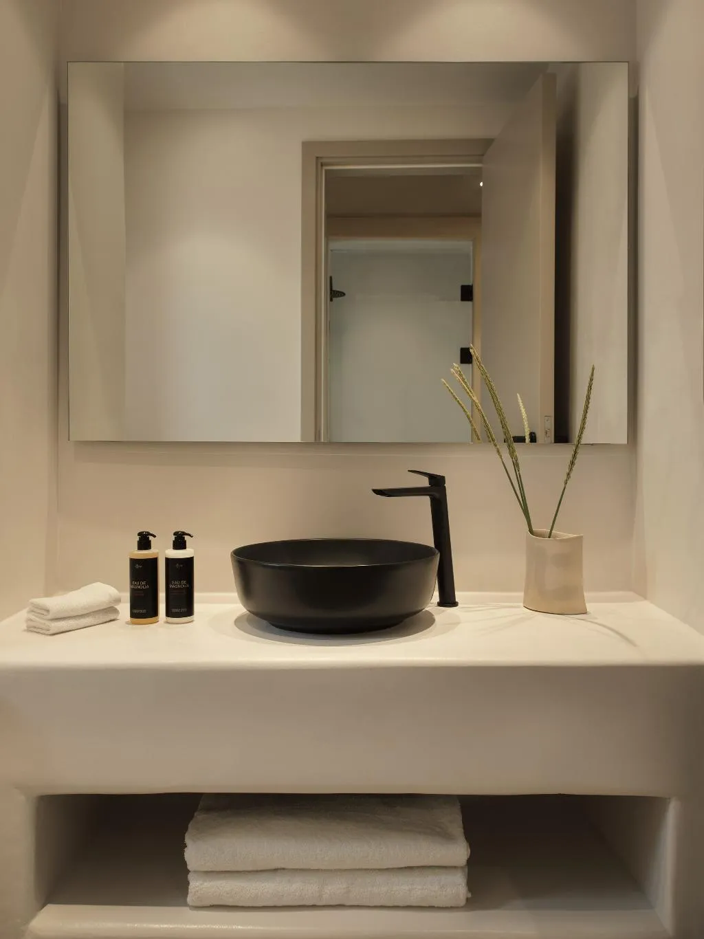 SUITE WITH JACUZZI Room, Yi Hotel Mykonos - Adults only, Mykonos