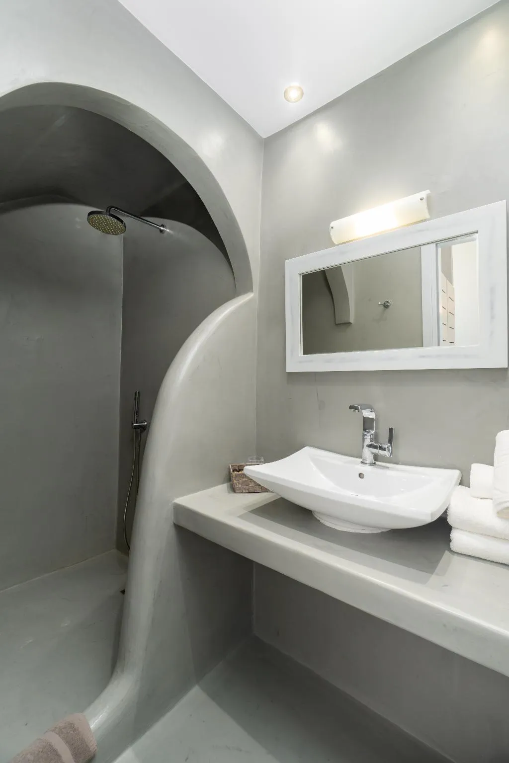 Double or Twin DELUXE Room, Central Fira Hotel, Santorini